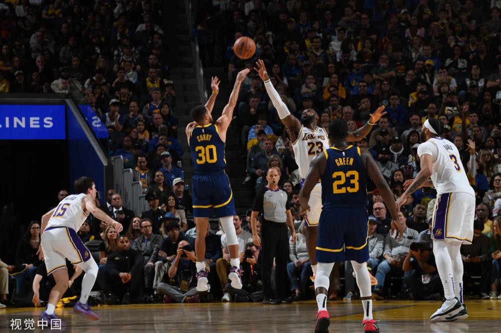 让她保持坚 让她保持坚